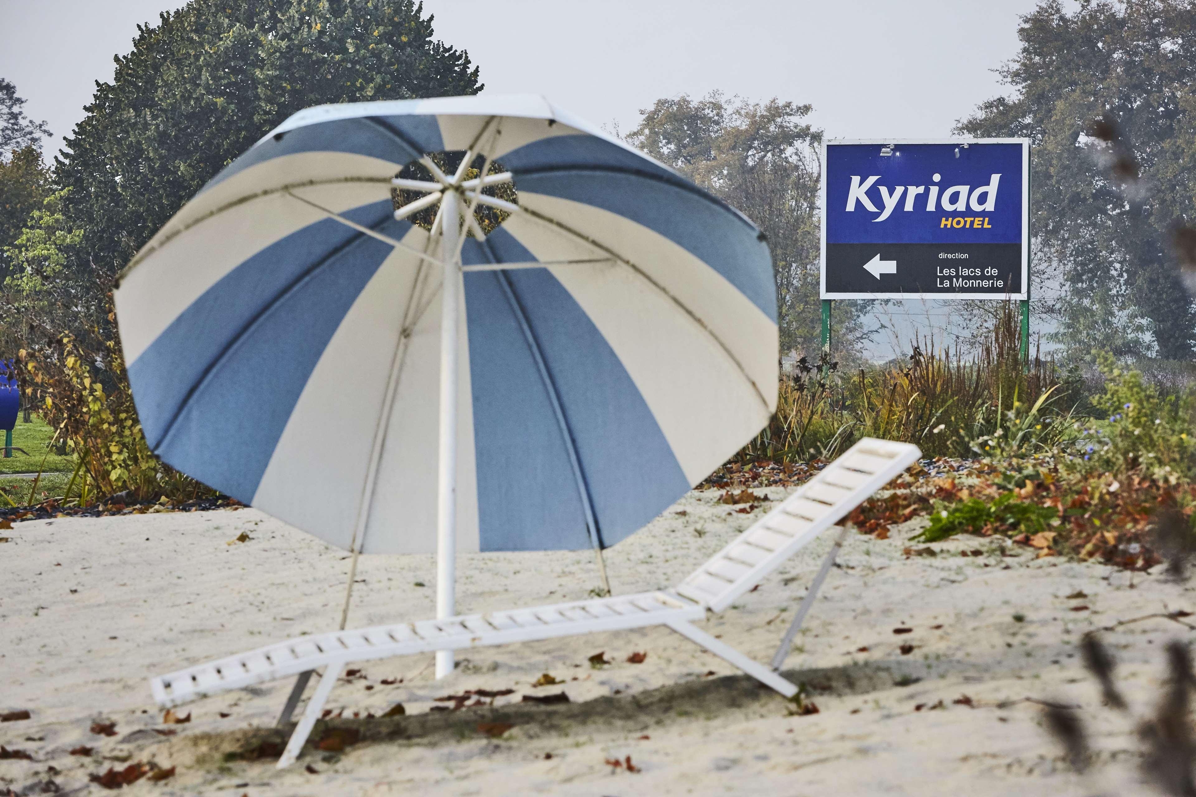 Kyriad Hotel Ла-Флеш Экстерьер фото