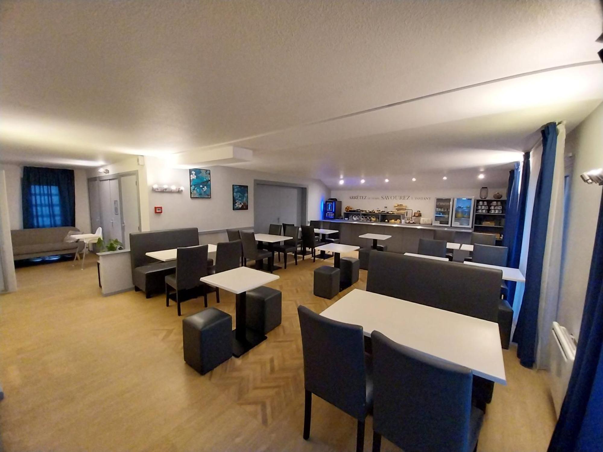 Kyriad Hotel Ла-Флеш Экстерьер фото