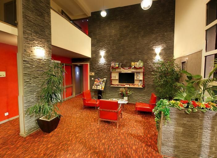 Kyriad Hotel Ла-Флеш Интерьер фото